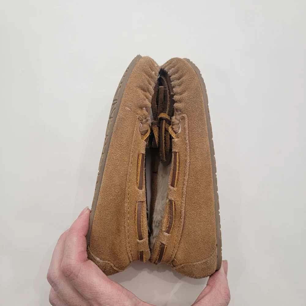 Minnetonka Kids' Tan Moccasin Slippers Sz 11